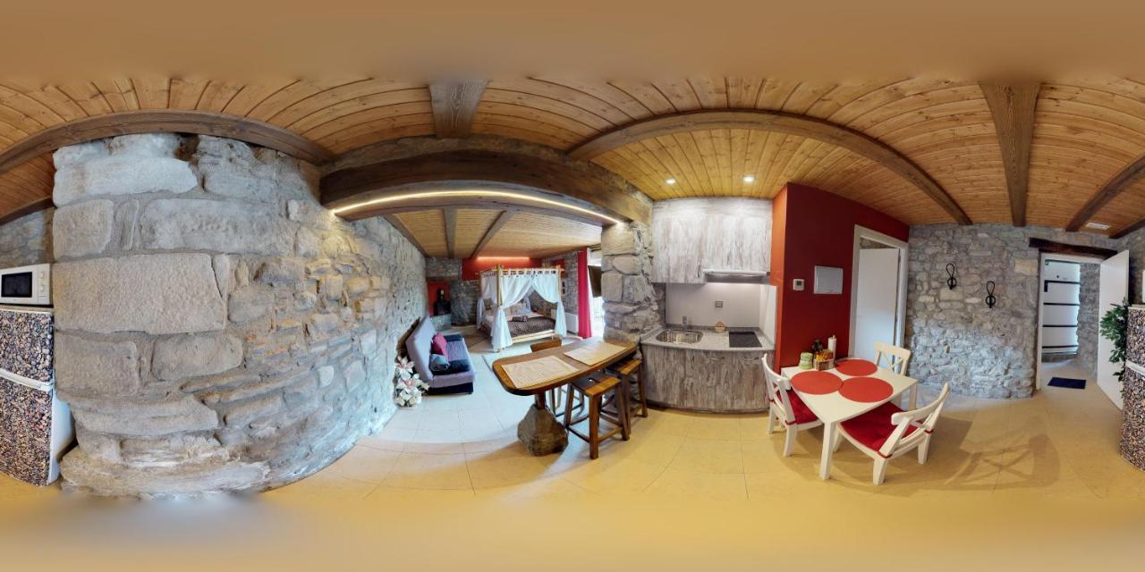 Casa Rural La Abadia-Apartamentos Graus Eksteriør bilde